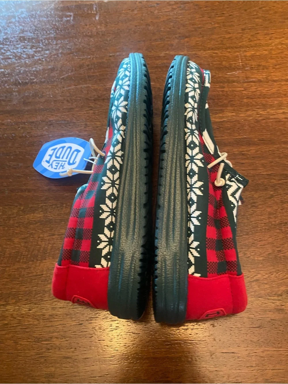 Hey Dude Wally Holiday Christmas slip on Shoes Mens size 9 new. With tags